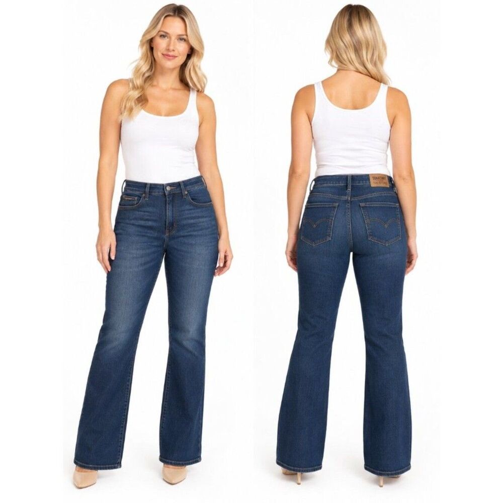 Signature by Levi Strauss Totally Shaping Bootcut Jeans Women 18M Dark Wash